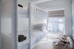 Pink Cottage - 4 Bedrooms & Hot Tub - Tenby