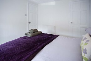 Pink Cottage - 4 Bedrooms & Hot Tub - Tenby