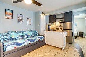 <1 Mi to Boardwalk & Beach Access: Ocean City Apt!