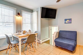 <1 Mi to Boardwalk & Beach Access: Ocean City Apt!