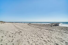 <1 Mi to Boardwalk & Beach Access: Ocean City Apt!