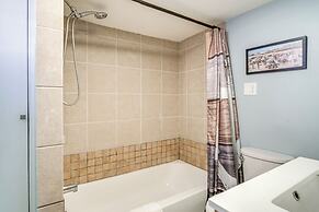 <1 Mi to Boardwalk & Beach Access: Ocean City Apt!