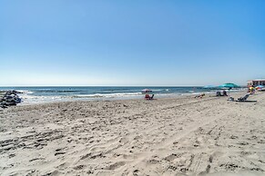 <1 Mi to Boardwalk & Beach Access: Ocean City Apt!