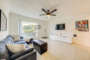 4 Mi to the Beach: Pet-friendly Oakland Park Home