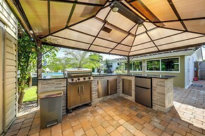 4 Mi to the Beach: Pet-friendly Oakland Park Home