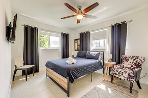 4 Mi to the Beach: Pet-friendly Oakland Park Home
