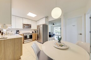 4 Mi to the Beach: Pet-friendly Oakland Park Home