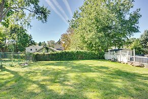 4 Mi to Nyc, Shared Yard: Englewood Apartment!