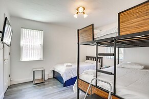 4 Mi to Nyc, Shared Yard: Englewood Apartment!