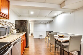 Shared Yard, 4 Mi to Nyc: Englewood Apartment!