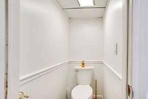 Shared Yard, 4 Mi to Nyc: Englewood Apartment!