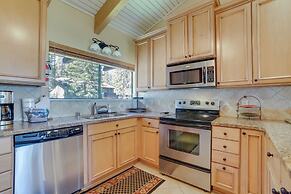 Walk to Ski Lift: Mtn-view Condo in Mammoth Lakes