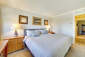 Walk to Ski Lift: Mtn-view Condo in Mammoth Lakes
