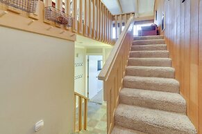 Walk to Ski Lift: Mtn-view Condo in Mammoth Lakes