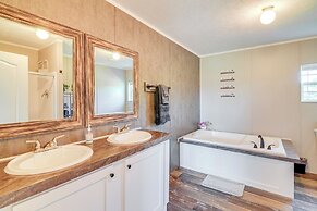 2 Mi to Lake Cumberland: Family-friendly Retreat!