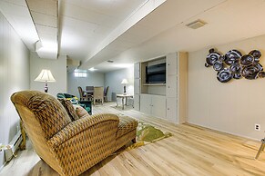 < 1 Mi to Lambeau Field: Green Bay Home w/ Grill!