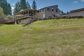 Pet-friendly Auburn Home on 3 Acres