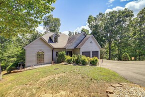 Spacious Home w/ Hiking Trail Access in Bristol!