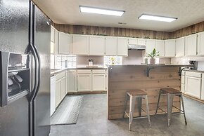 Downtown Condo ~ 23 Mi to Hocking Hills State Park