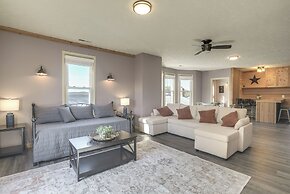 Downtown Condo ~ 23 Mi to Hocking Hills State Park