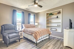 Downtown Condo ~ 23 Mi to Hocking Hills State Park