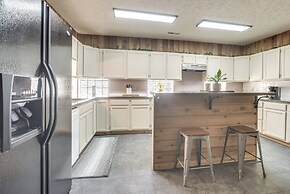 Downtown Condo ~ 23 Mi to Hocking Hills State Park