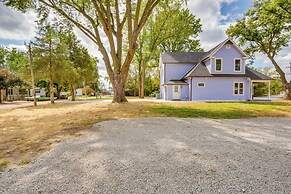 Walk to Winery: Holt Home 8 Mi to State Park!