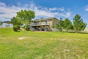 Horse Country Home Near Castlewood Canyon!