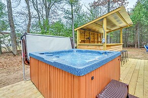 Family Home w/ Hot Tub: 2 Mi to Petenwell Lake!