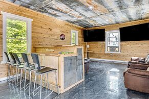 Lake Escape w/ Hot Tub & Docks in Hope!