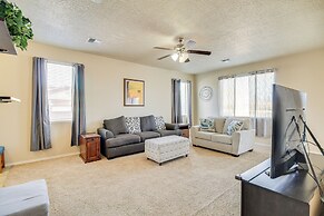 Family-friendly Home w/ Mtn View in Albuquerque!