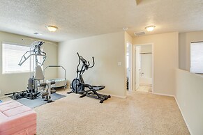 Family-friendly Home w/ Mtn View in Albuquerque!