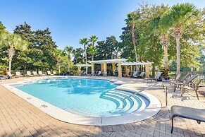 Sandestin Resort Condo w/ 6-seater Golf Cart