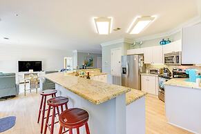 Sandestin Resort Condo w/ 6-seater Golf Cart