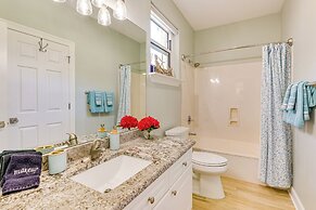 Sandestin Resort Condo w/ 6-seater Golf Cart