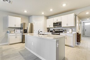 Port Charlotte Home w/ Pool: 8 Mi to Beach!