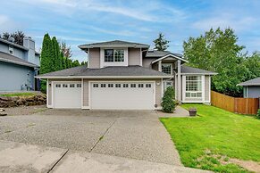 Washington Retreat w/ Yard - Near Seattle!