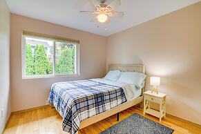 Washington Retreat w/ Yard - Near Seattle!