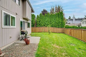 Washington Retreat w/ Yard - Near Seattle!