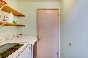 Washington Retreat w/ Yard - Near Seattle!