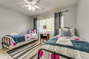 Lutz Home ~ 14 Mi to Downtown Tampa