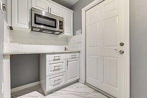 Lutz Home ~ 14 Mi to Downtown Tampa