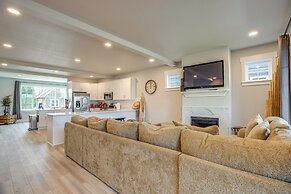 Beautiful Water Views: Coastal Oregon Townhome!