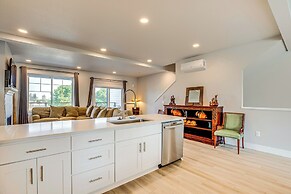 Beautiful Water Views: Coastal Oregon Townhome!