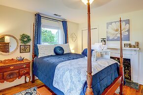 1925 Vintage Farmhouse Close to Everything