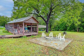 1925 Vintage Farmhouse Close to Everything