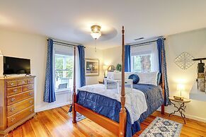 1925 Vintage Farmhouse Close to Everything