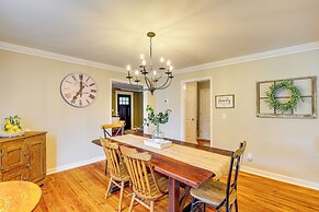 1925 Vintage Farmhouse Close to Everything