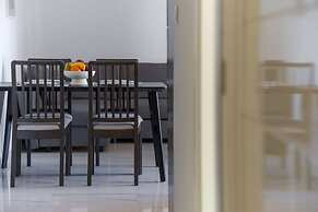 Heraklion 2Bd Oasis w Relaxing Patio