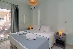 Heraklion 2Bd Oasis w Relaxing Patio